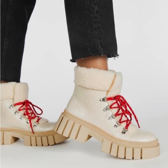 •Leigh• Lug Sole Sherpa Plus Croc Print Winter Ready Bootie (New in Box) - Picture 5 of 5